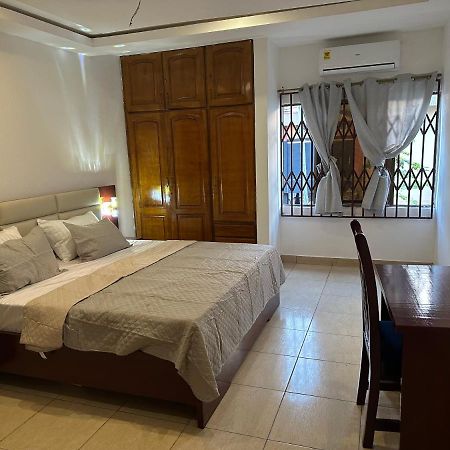 D Barfi Guesthouse, Excellent Location Kumasi Extérieur photo